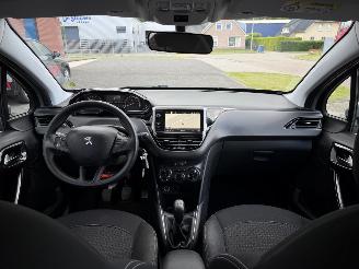 Peugeot 208 1.2 60kw Euro6 - Airco - Navi picture 17