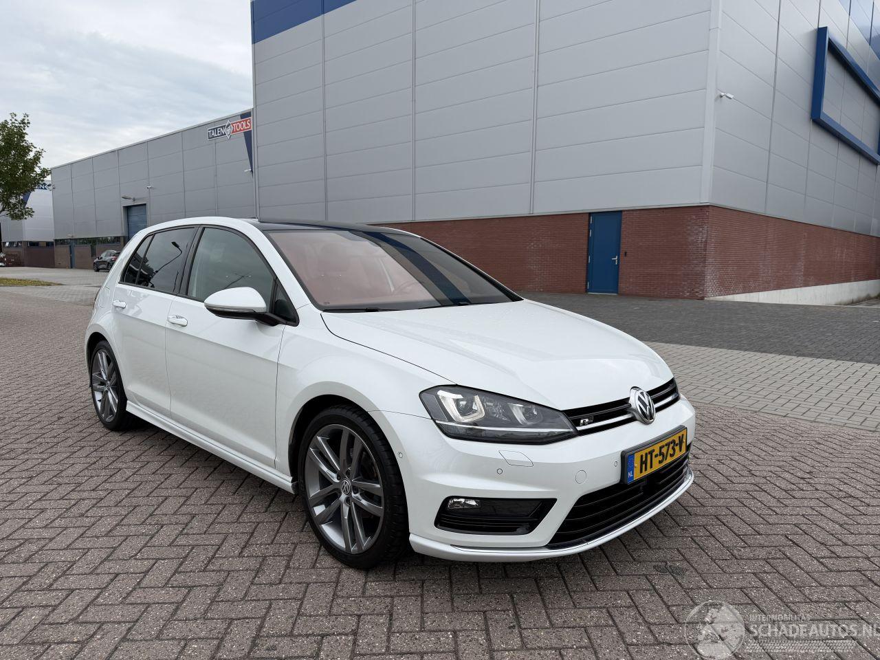 Volkswagen Golf TSI R-Line Clima - Navi