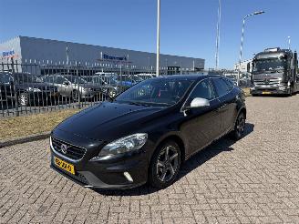 skadebil auto Volvo V-40 2.0 D2 88Kw 2015/7