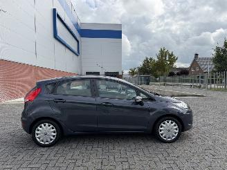 skadebil auto Ford Fiesta 1.25 Champion AIRCO 2012/12