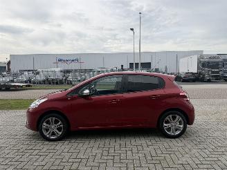 Peugeot 208 1.2 60Kw AUTOMAAT Clima - Navi picture 2