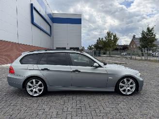BMW 3-serie 320i  Automaat picture 5