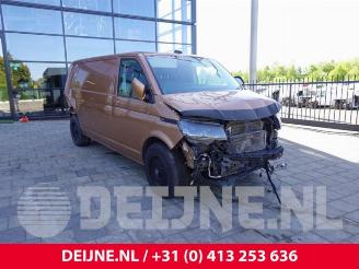 Salvage car Volkswagen Transporter Transporter/Caravelle T6, Bus, 2015 / 2024 2.0 TDI 150 2023/1