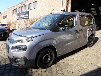 krockskadad bil auto Citroën Berlingo Live 2019/9