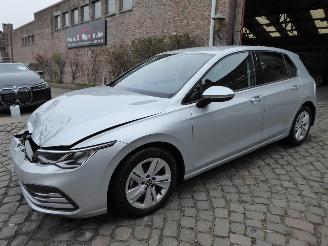 Vaurioauto  passenger cars Volkswagen Golf Life 2022/9