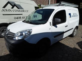 krockskadad bil auto Renault Kangoo Grand Confort 2019/10