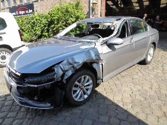 Auto incidentate Volkswagen Passat Business 2021/12