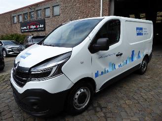 uszkodzony samochody osobowe Renault Trafic Grand Confort 2021/5
