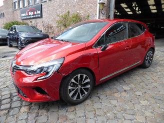 Coche accidentado Renault Clio Techno Hybrid 2023/4