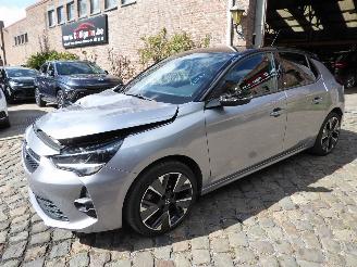 krockskadad bil auto Opel Corsa-E GS Line 2021/2