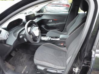 Peugeot 208 e- Active Pack picture 10