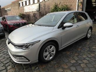 Schadeauto Volkswagen Golf Life 2023/8