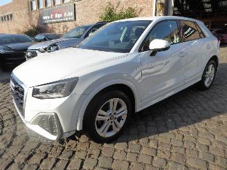Voiture accidenté Audi Q2 30 TFSI S line 2023/4