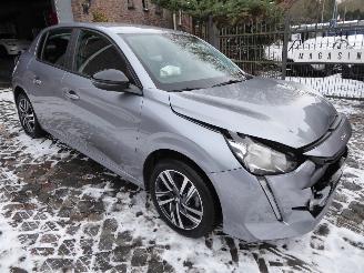 Peugeot 208 Active Pack picture 4