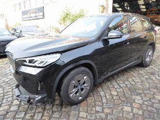 uszkodzony samochody osobowe BMW iX1 20 eDrive 2025/2