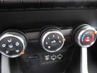 Renault Clio V Equilibre picture 19