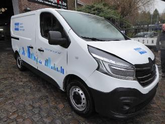 Renault Trafic Grand Confort picture 3