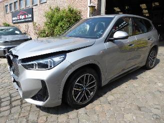 uszkodzony samochody osobowe BMW iX1 20 eDrive M Sport 2024/10