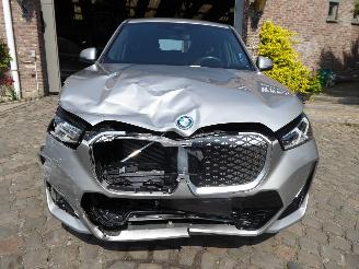 BMW iX1 20 eDrive M Sport picture 3