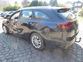 Kia Cee d Sportwagon picture 7