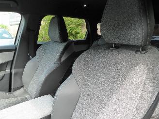 Peugeot 5008 Allure picture 11