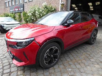 Voiture accidenté Alfa Romeo Junior Ibrida 1.2 VGT 48V-Hybrid 100 kW Speciale 2025/2