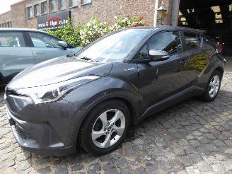 Vaurioauto  passenger cars Toyota CH-R Hybrid Business plus 2018/4