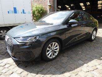 Voiture accidenté Audi A3 30 TFSI 2023/3