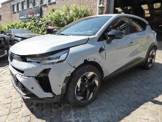 krockskadad bil auto Renault Captur II Techno 2025/5