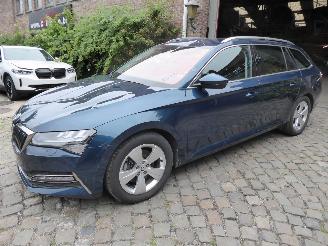 Coche accidentado Skoda Superb Superb Combi Style iV 2021/4