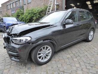 krockskadad bil auto BMW X3 xDrive 30 e Advantage 2021/7