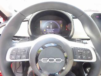Fiat 600 Hybrid La Prima picture 14