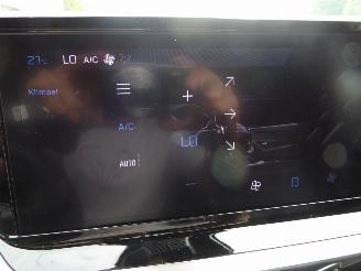 Peugeot 2008 Allure picture 24