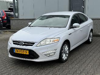Vaurioauto  passenger cars Ford Mondeo 2.0 EcoBoost Titanium 2011/3