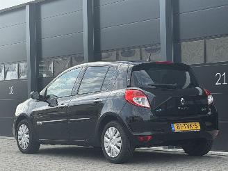 Renault Clio 1.5 DCI Authentique picture 5