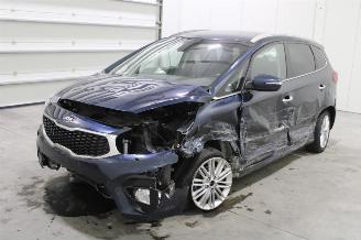 damaged passenger cars Kia Carens  2018/5