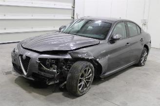 Unfallwagen Alfa Romeo Giulia  2020/11