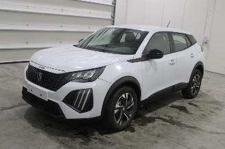 Schadeauto Peugeot 2008  2025/9