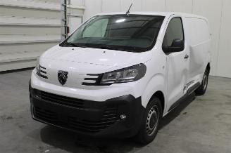 skadebil auto Peugeot Expert  2025/3