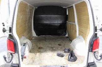 Volkswagen Transporter T6 picture 18