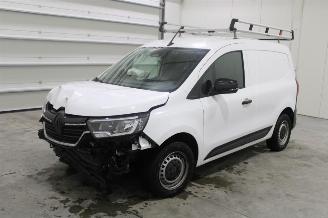 uszkodzony samochody osobowe Renault Kangoo  2024/10