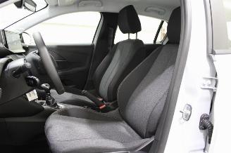 Peugeot 208  picture 11