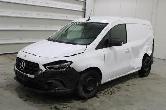 damaged passenger cars Mercedes Citan  2024/6
