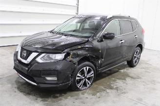 Vaurioauto  passenger cars Nissan X-Trail  2021/11