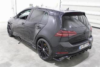 Volkswagen Golf  picture 4