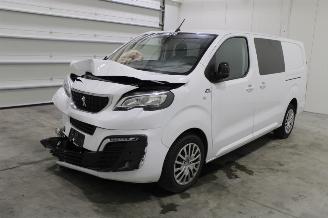 damaged passenger cars Peugeot Expert  2023/8