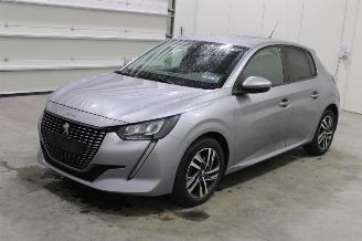 Coche accidentado Peugeot 208  2022/3