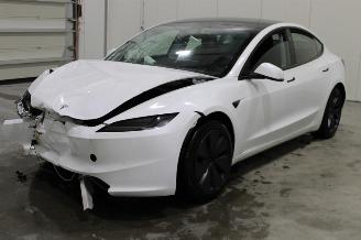 Voiture accidenté Tesla Model 3  2023/12