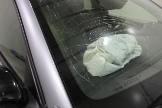 Peugeot 208  picture 24