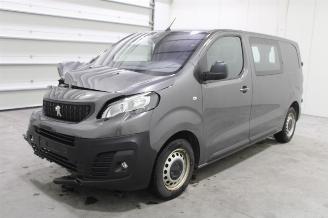 Damaged car Peugeot Expert  2023/9